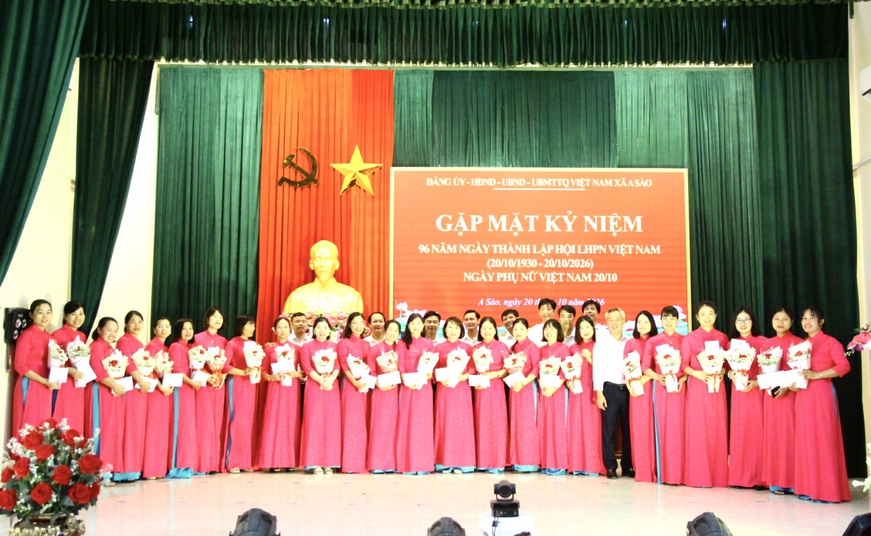 Tổ công tác phụ nữ các cơ quan Đảng, Đoàn thể, Chính quyền xã A Sào tổ chức Hội nghị gặp mặt kỷ niệm 96 năm năm ngày thành lập Hội LHPN Việt Nam; 16 năm Ngày Phụ nữ Việt Nam 20/10